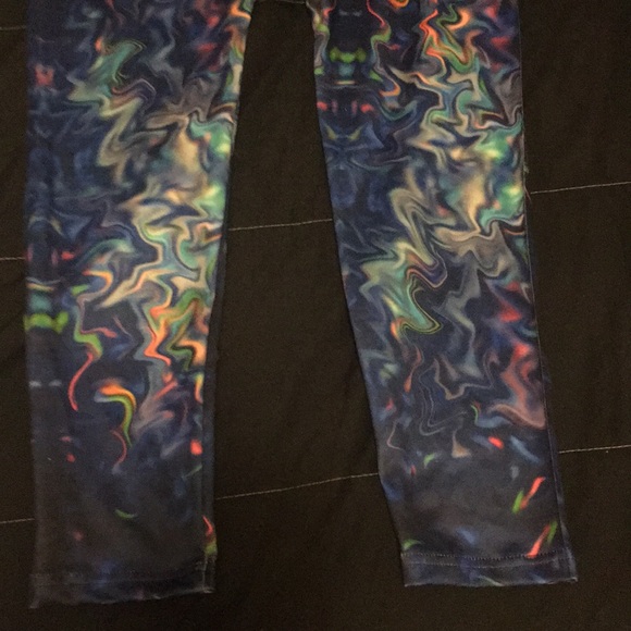 Capri’s - Picture 3 of 3